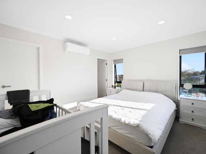 1/5 Rosewood Court, Huntington