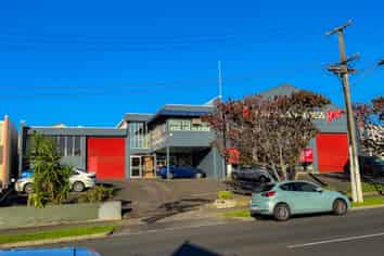 Dual-Site LFR Commercial Opportunity in Morningside