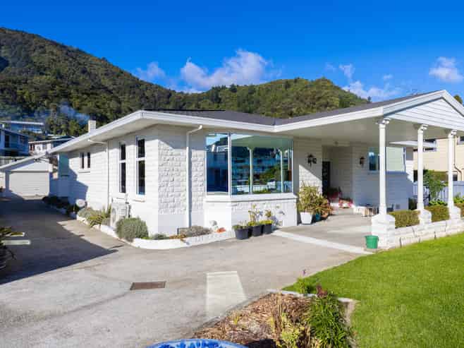 42 Waikawa Road, Picton