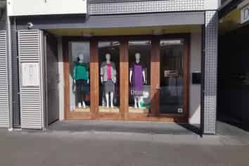 Super little Office or Retail Shop in Tory Street, Petone.