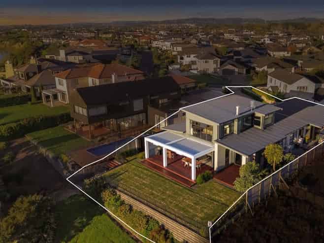 67 Milano Boulevard, Karaka
