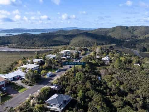 35 Goffe Drive, Haruru, Paihia