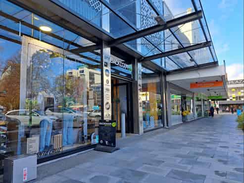 SUPERB LOCATION - INVESTMENT - BUILT 2019