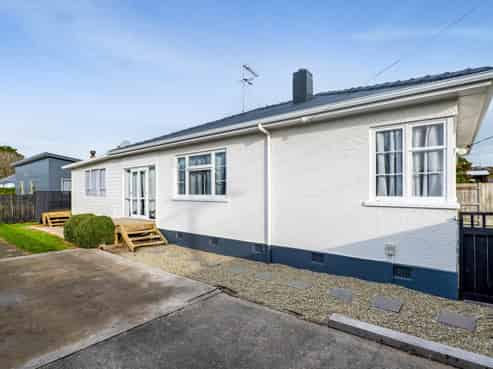 15A Queens Road, Glen Avon