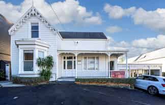 DEVELOPERS, LAND BANKERS, OWNER-OCCUPIERS
