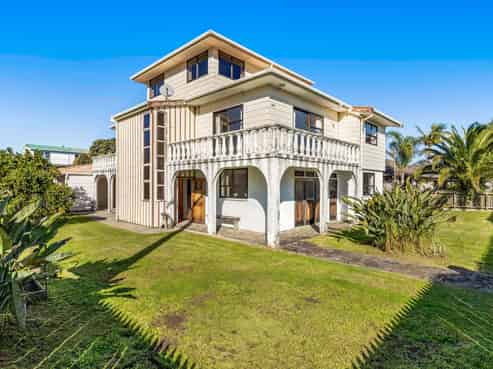 1006 Port Road, Whangamata