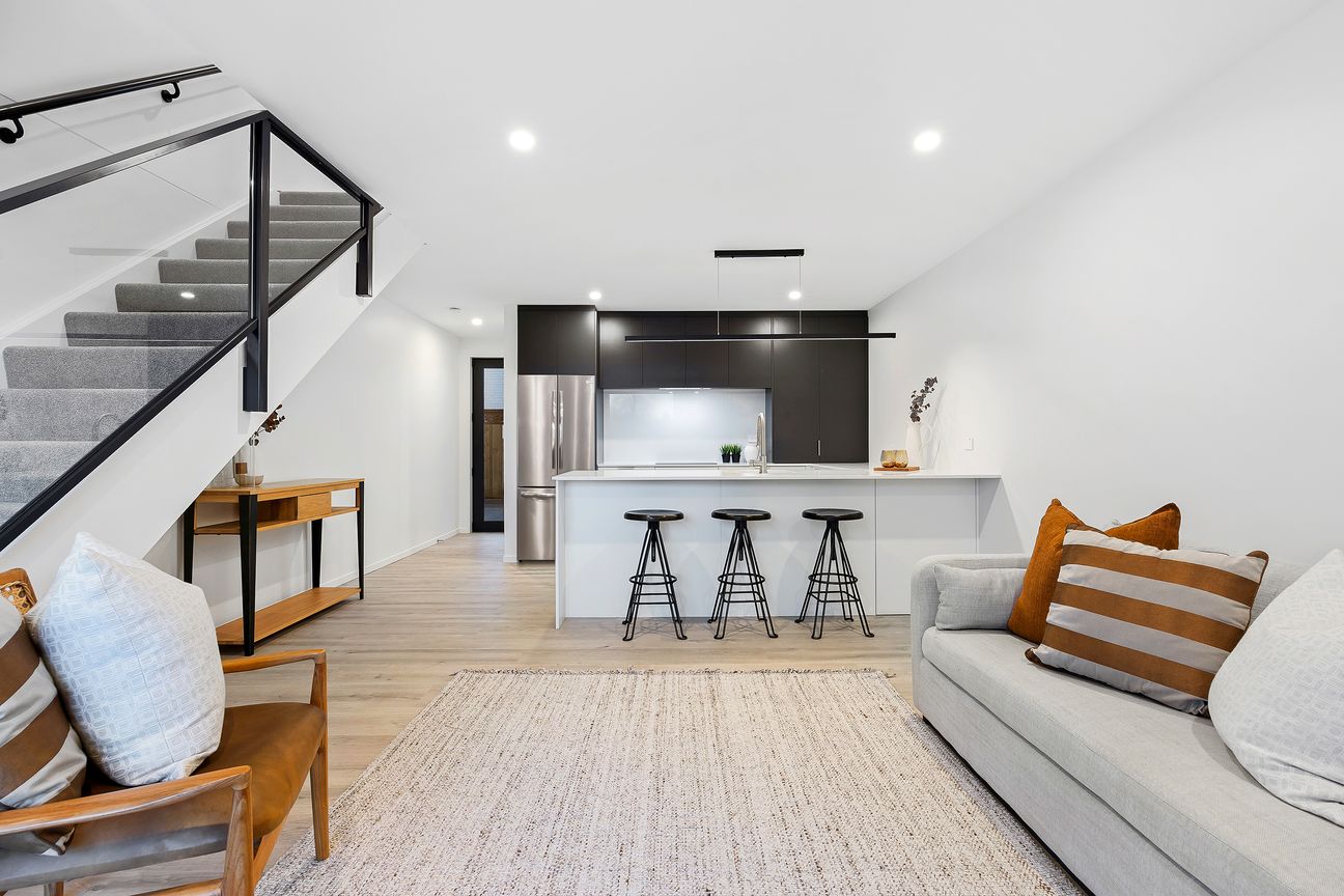 JUST ONE REMAINING - ALL OFFERS CONSIDERED! - Vista 3
