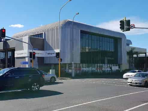 High Profile Showroom with Carparking