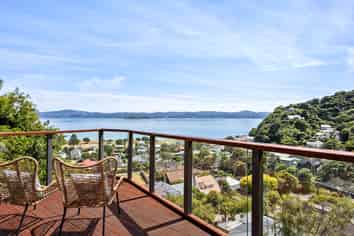 6A Matai Terrace, Eastbourne