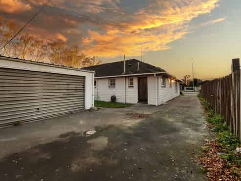 1/170 Waimairi Road, Ilam