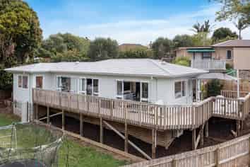 2/58 Botany Road, Botany Downs
