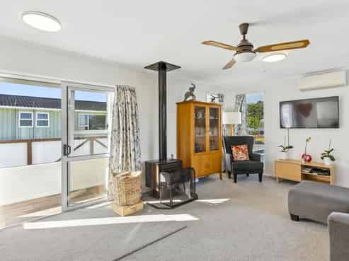 16B Sunshine Avenue, Paraparaumu