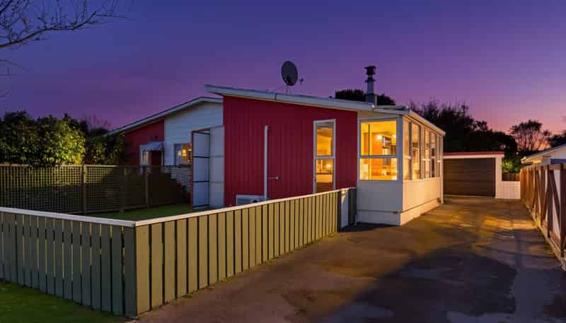 16B Sunshine Avenue, Paraparaumu