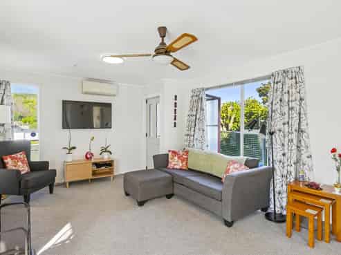 16B Sunshine Avenue, Paraparaumu