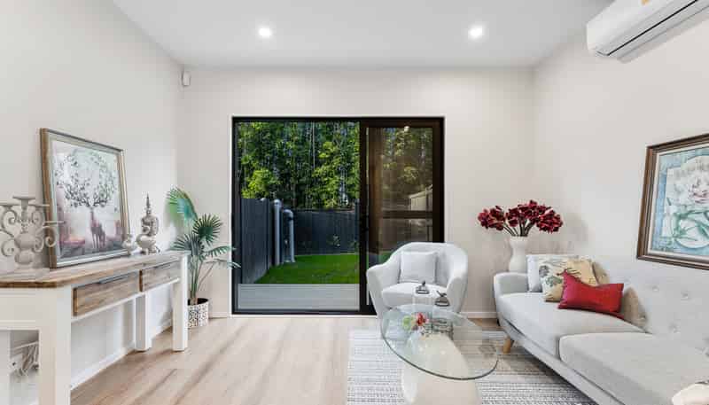 17 Don Oliver Lane, Glen Eden