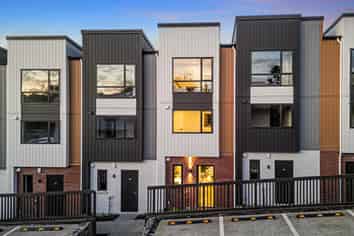 17 Don Oliver Lane, Glen Eden