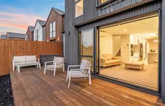 54 Arran Point Parade, Orewa