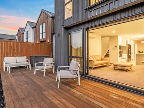 54 Arran Point Parade, Orewa
