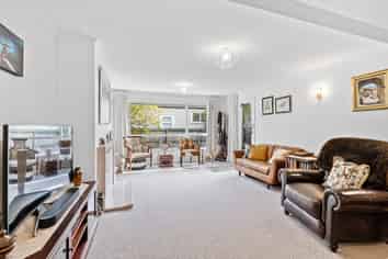 2/36 Office Road, Merivale