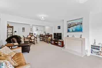 2/36 Office Road, Merivale
