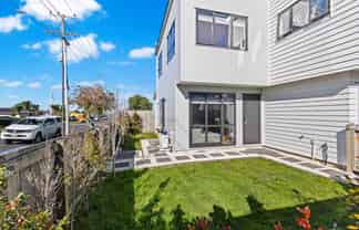 1/65 Friedlander Place, Manurewa