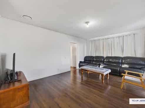 9 Shalimar Place, Clover Park