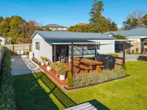 37A Eighty Eight Valley Road, Wakefield
