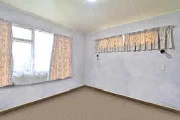 2/1017 Tomoana Road, Mahora