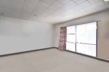 2/1017 Tomoana Road, Mahora