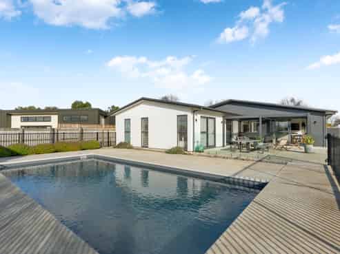 30 + 32 Whatman Avenue, Masterton
