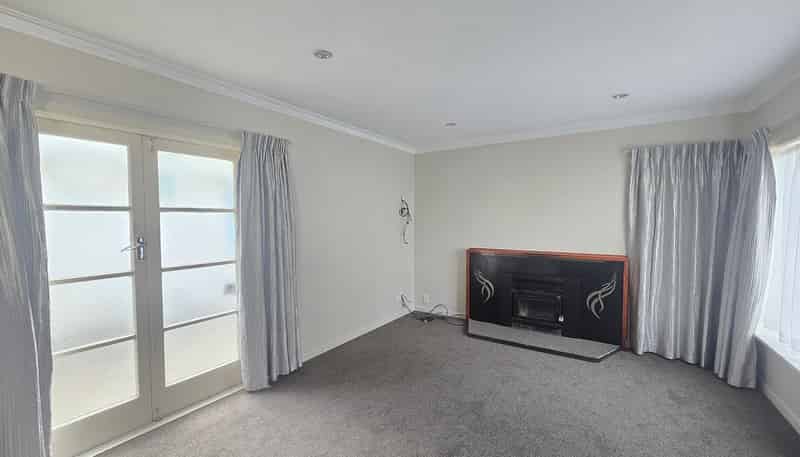 17 Freeling Street, Island Bay