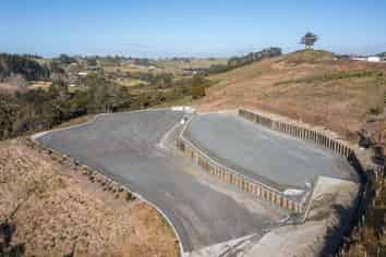 7,100M² OF HARDSTAND YARD SPACE
