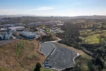 7,100M² OF HARDSTAND YARD SPACE
