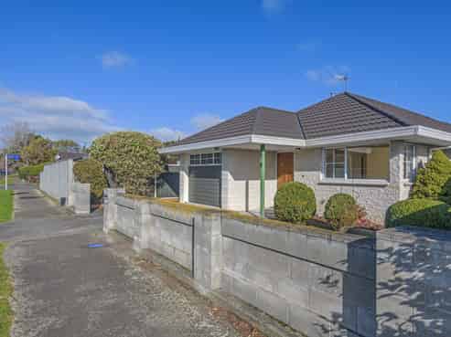 106 Cook Street, West End