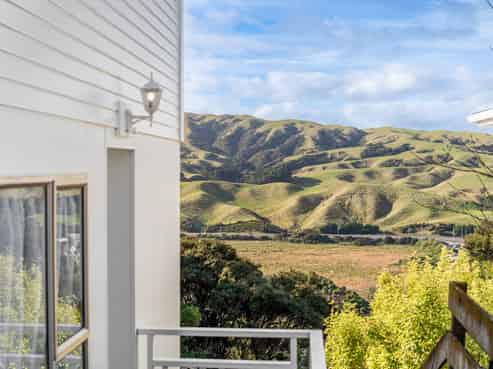 24D The Track, Plimmerton