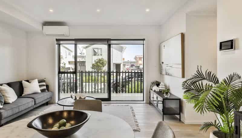 G02/3 Tiakina Road, Northcote