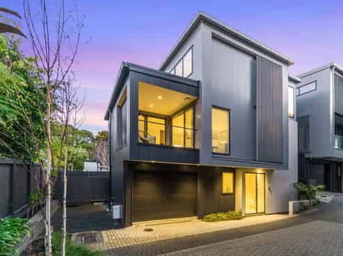 201C Hurstmere Road, Takapuna