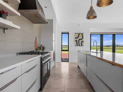 585 Coutts Island Road, Coutts Island