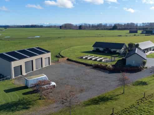585 Coutts Island Road, Coutts Island