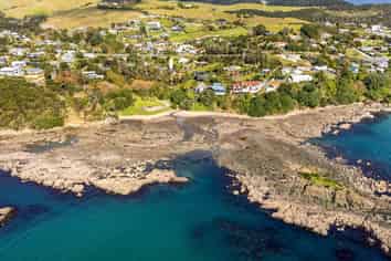 54 Powells Road, Cable Bay