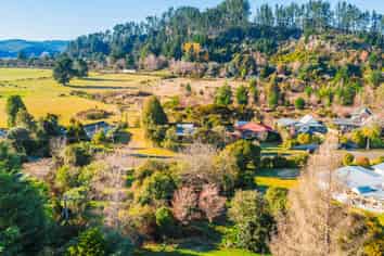52 Te Herekiekie Street, TURANGI