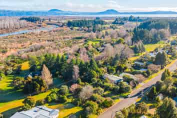 52 Te Herekiekie Street, TURANGI