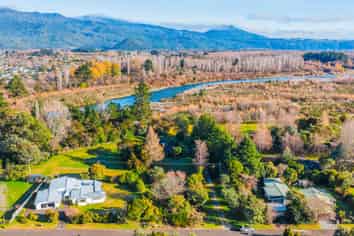 52 Te Herekiekie Street, TURANGI