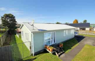 27B Cosgrave Road, Papakura
