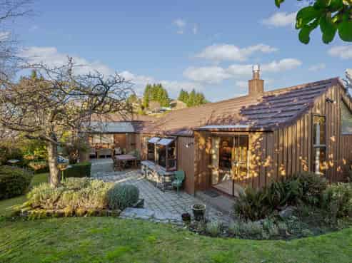 180 Fernhill Road, Fernhill/Sunshine Bay