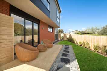 7F Hilton Place, Waiotaiki Bay