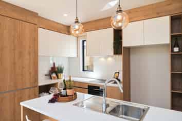 7F Hilton Place, Waiotaiki Bay