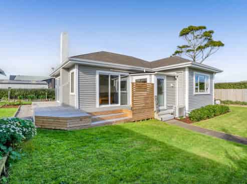 147 Tasman Street, Opunake
