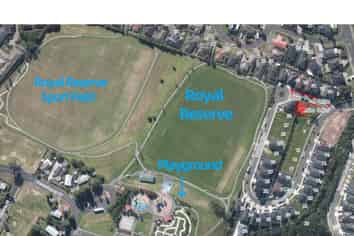 5A Baumea Rise, Massey