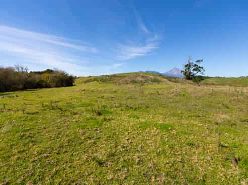 Lot 1/2303 South Road, Okato